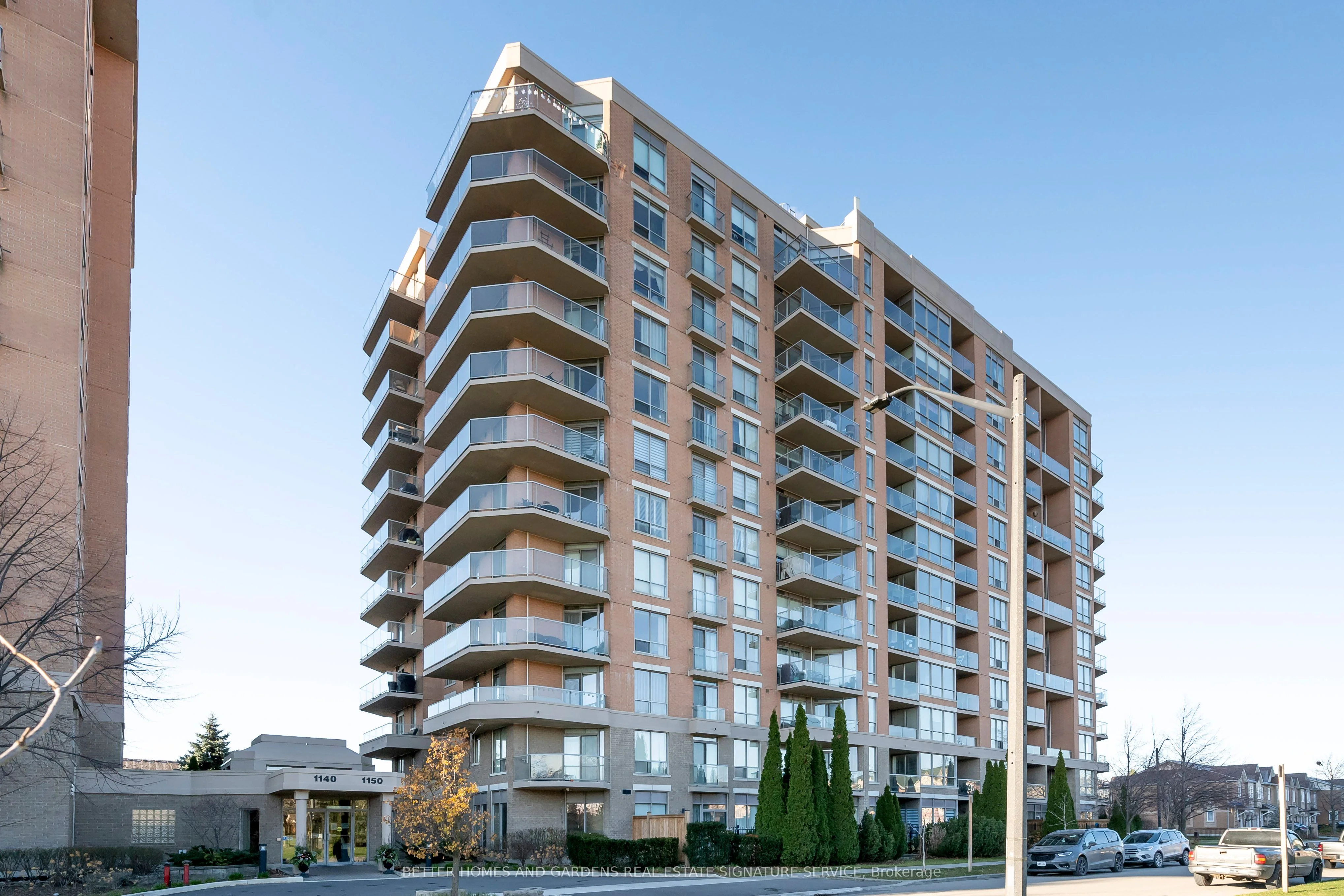 1150 Parkwest Place 802, Mississauga, On L5b 3k4