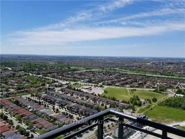 4011 Brickstone Mews Parkway 3902, Mississauga, On L5b 0j7