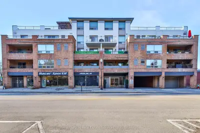 Condo Apartment in Oakville
