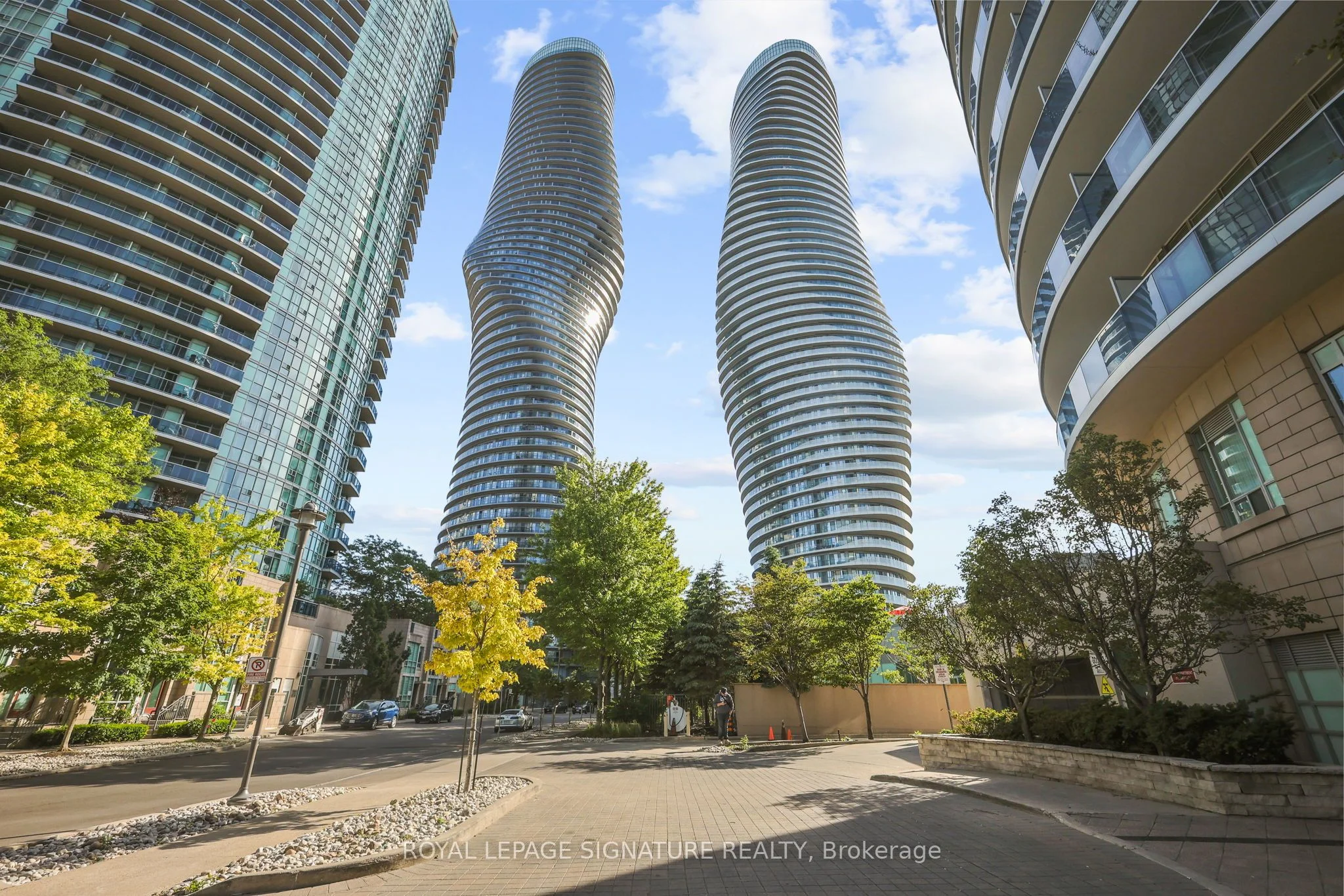 Condo Apartment in Mississauga