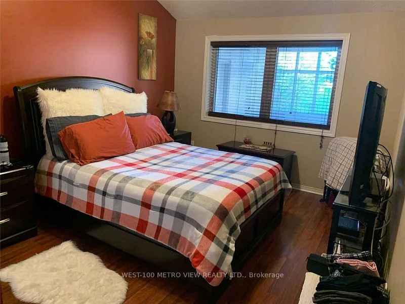 55 Bristol Road E 117, Mississauga, ON L4Z 3N9