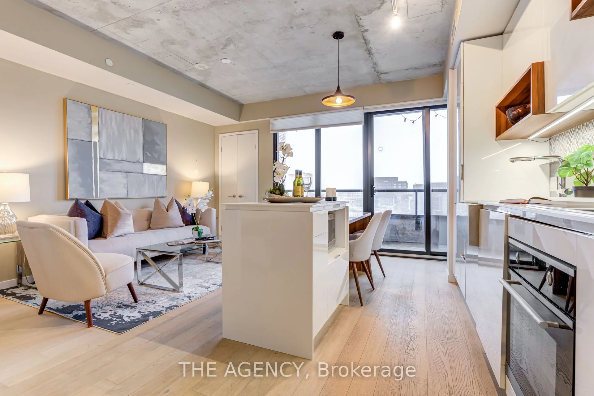 383 Sorauren Avenue 711, Toronto W01, On M6r 0a4