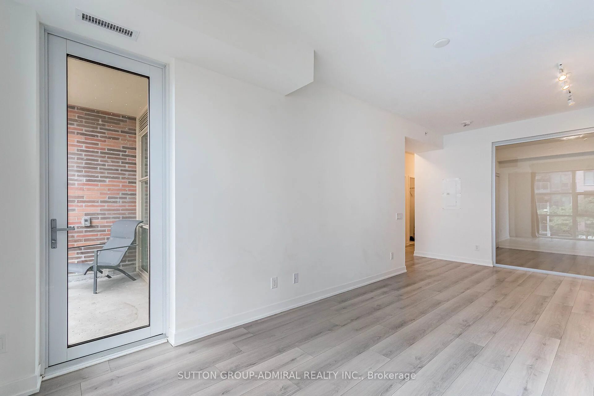 1787 St. Clair Avenue 315, Toronto W03, ON M6N 0B7