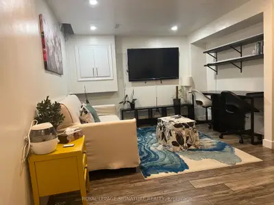 Att/Row/Townhouse in Brampton