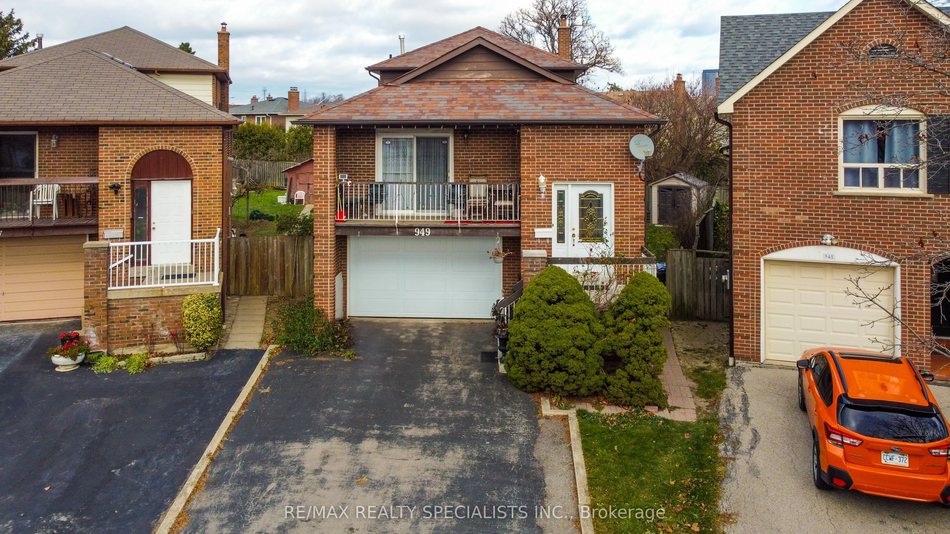 949 Hampstead Court, Mississauga, On L5c 3l1