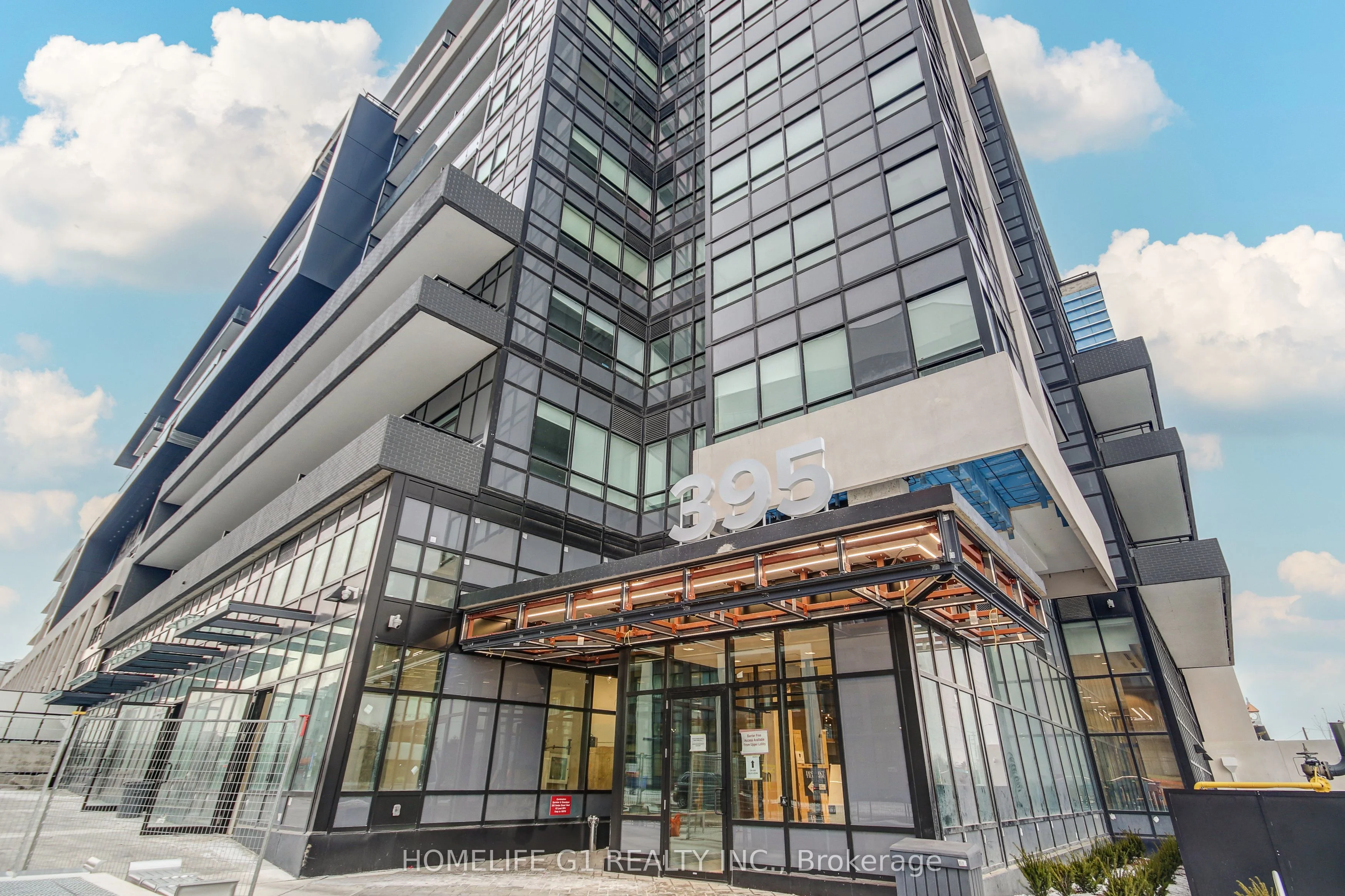 395 Dundas Street 201, Oakville, On L6m 4m2