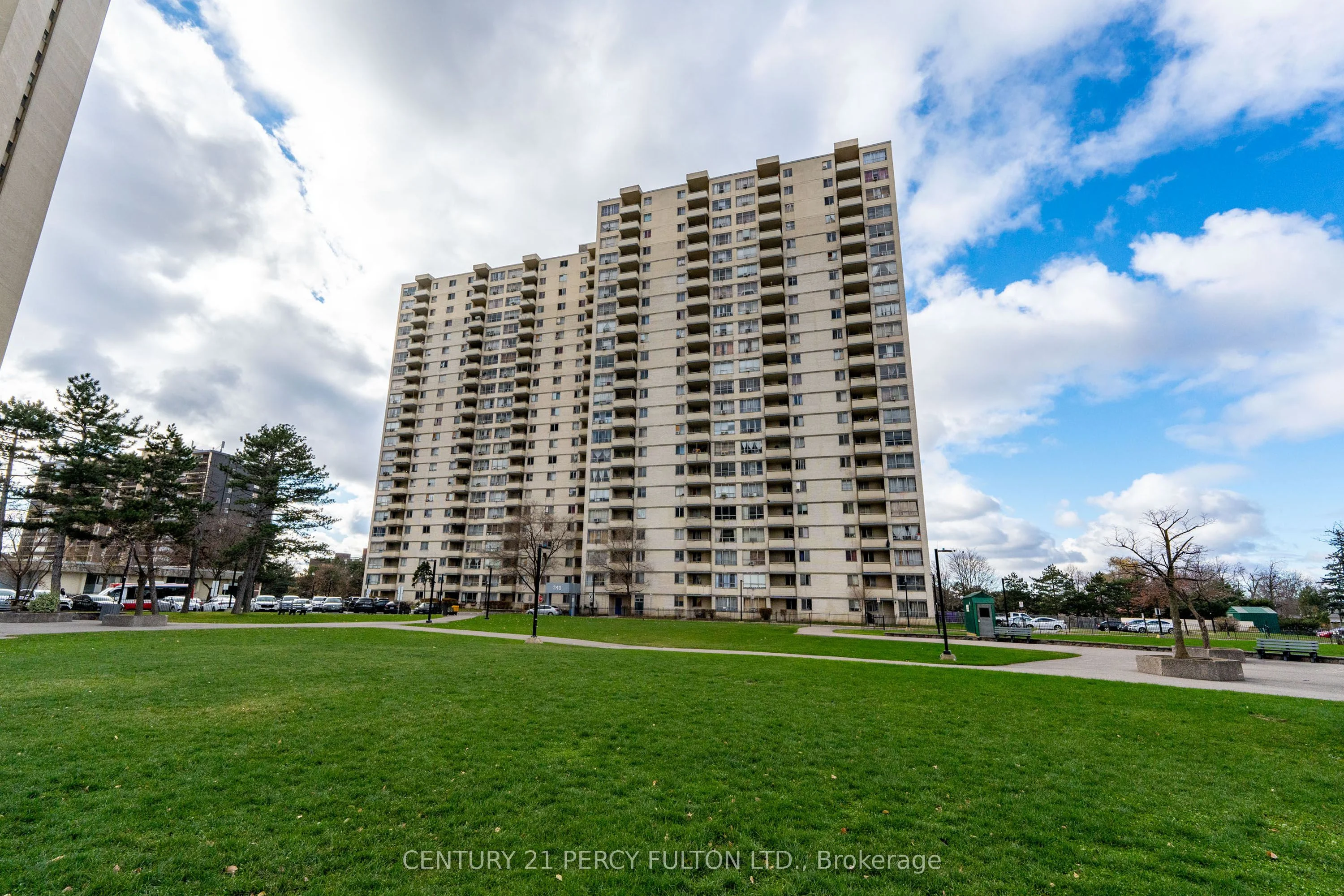 340 Dixon Road 2216, Toronto W09, On M9r 1t1