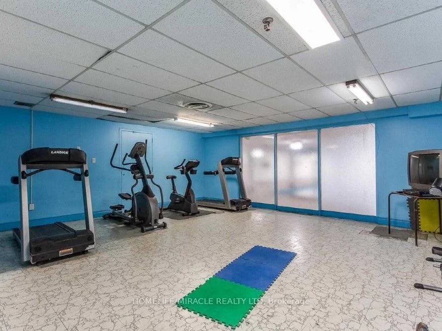 2095 Roche Court 252, Mississauga, ON L5K 2C8