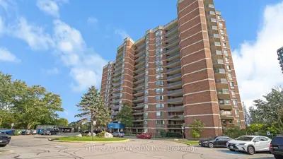 Condo Apartment in Toronto