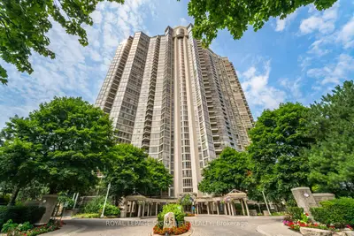 Condo Apartment in Mississauga