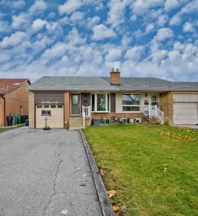 Semi-Detached in Mississauga