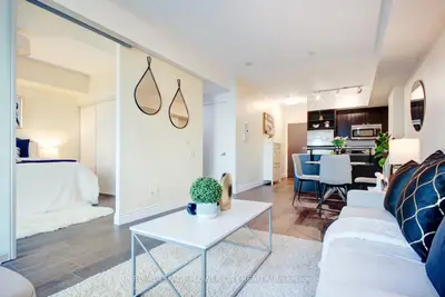 Condo Apartment in Toronto