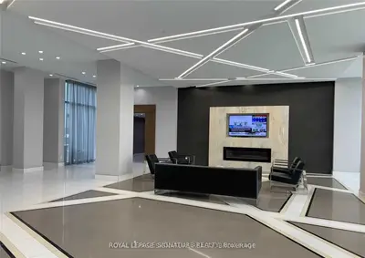 Condo Apartment in Mississauga