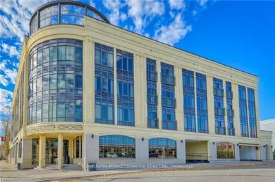 205 Lakeshore Road W 303, Oakville, On L6k 0h8