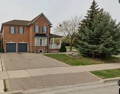 Detached in Brampton