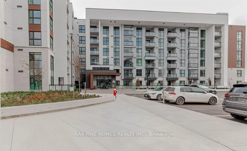Condo Apartment in Milton