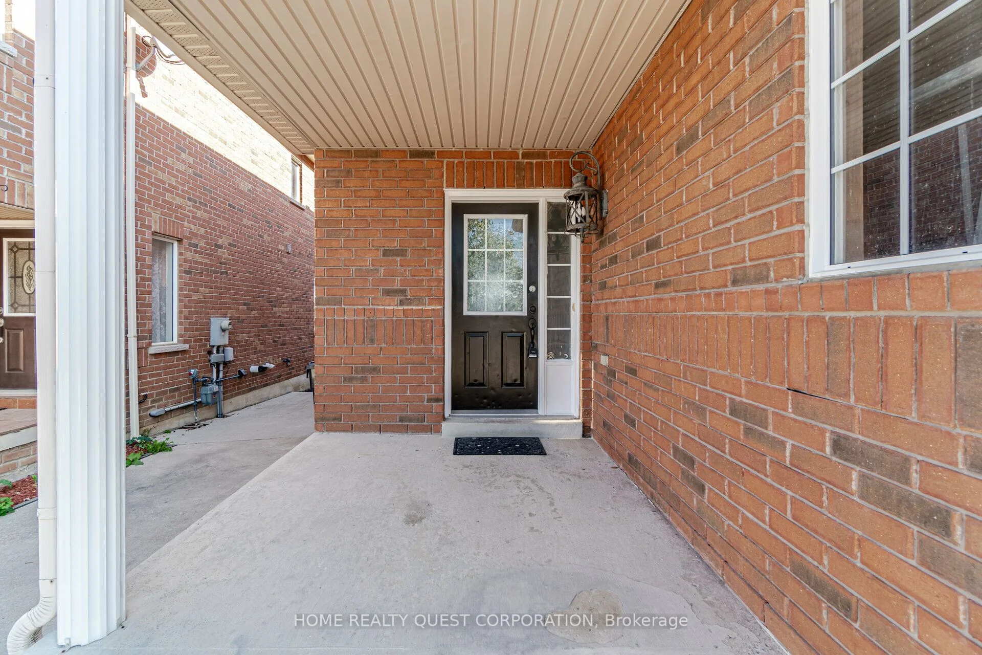 3398 Angel Pass Drive, Mississauga, ON L5M 7K5