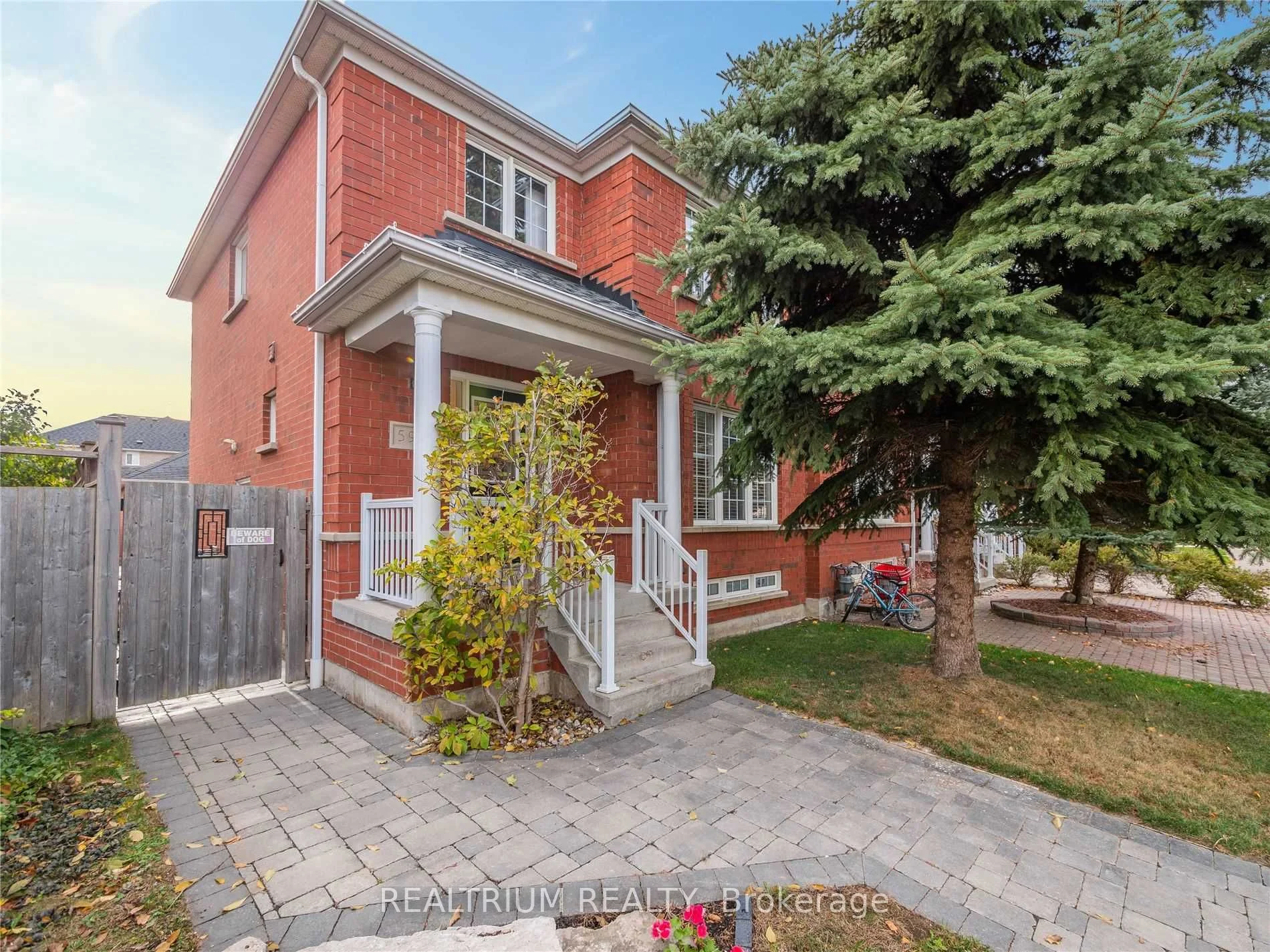5951 Chalfont Crescent Upper, Mississauga, On L5m 6k7