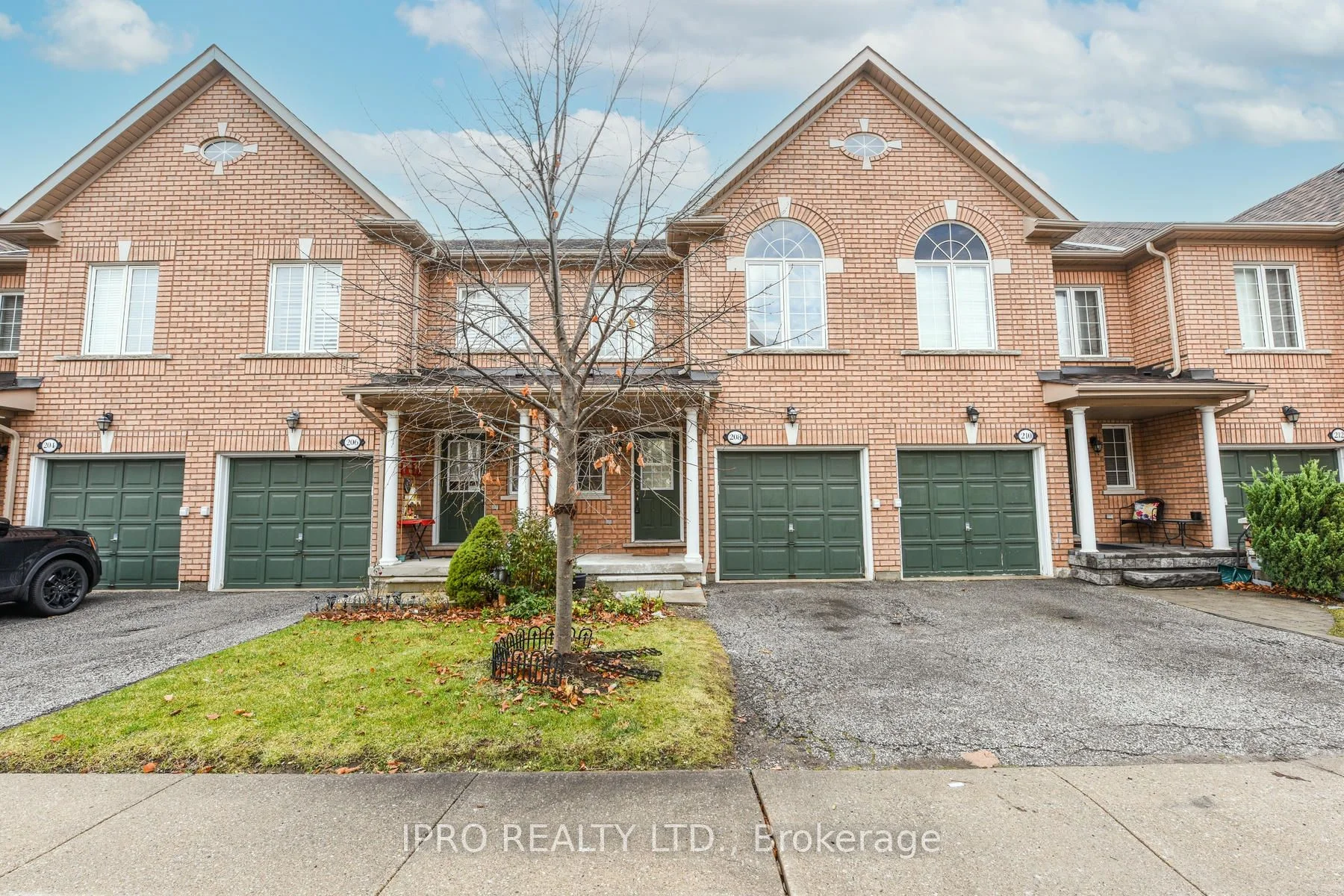 Condo Townhouse in Mississauga