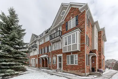 Condo Townhouse in Oakville