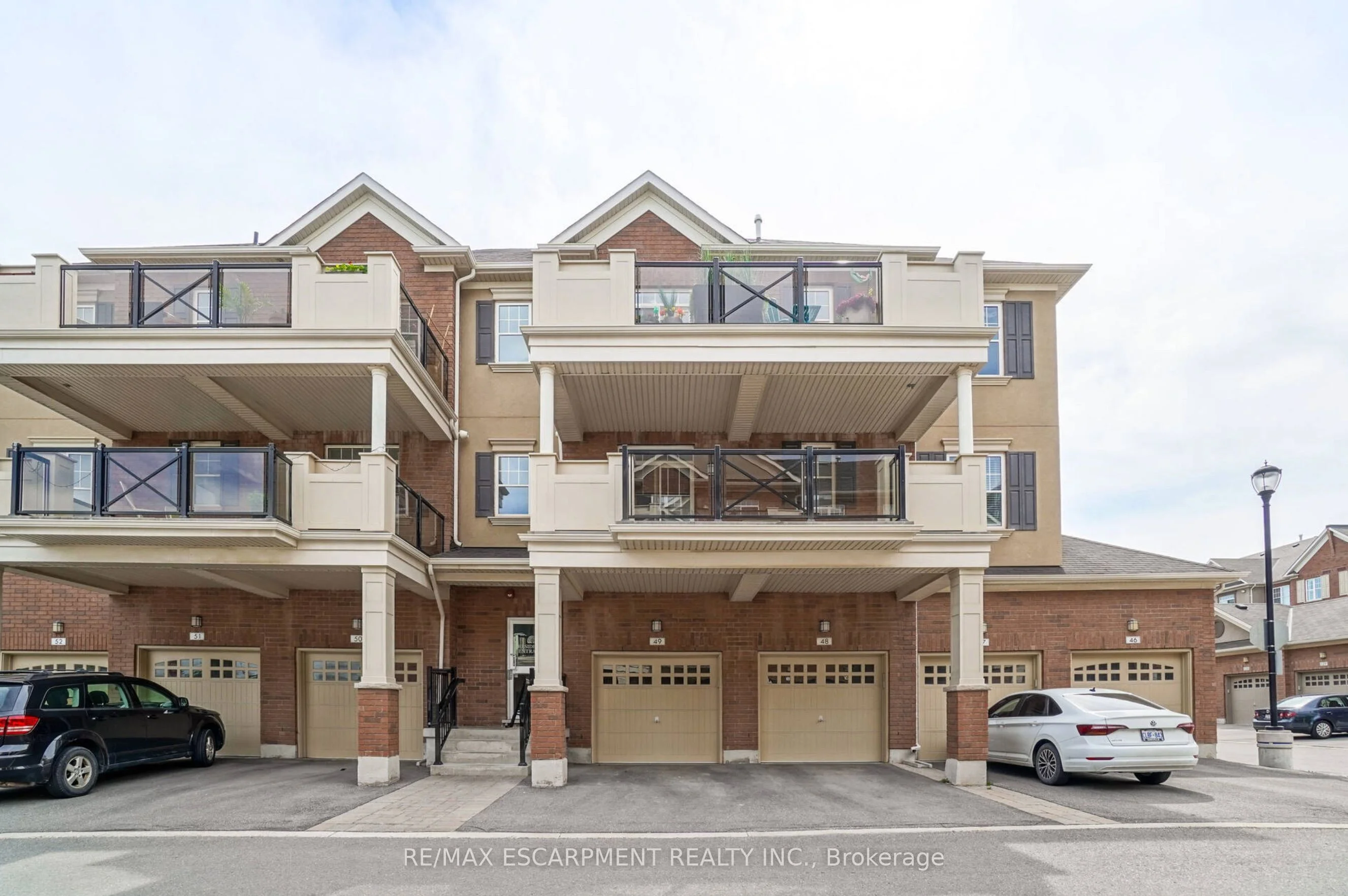 Condo Apartment in Oakville