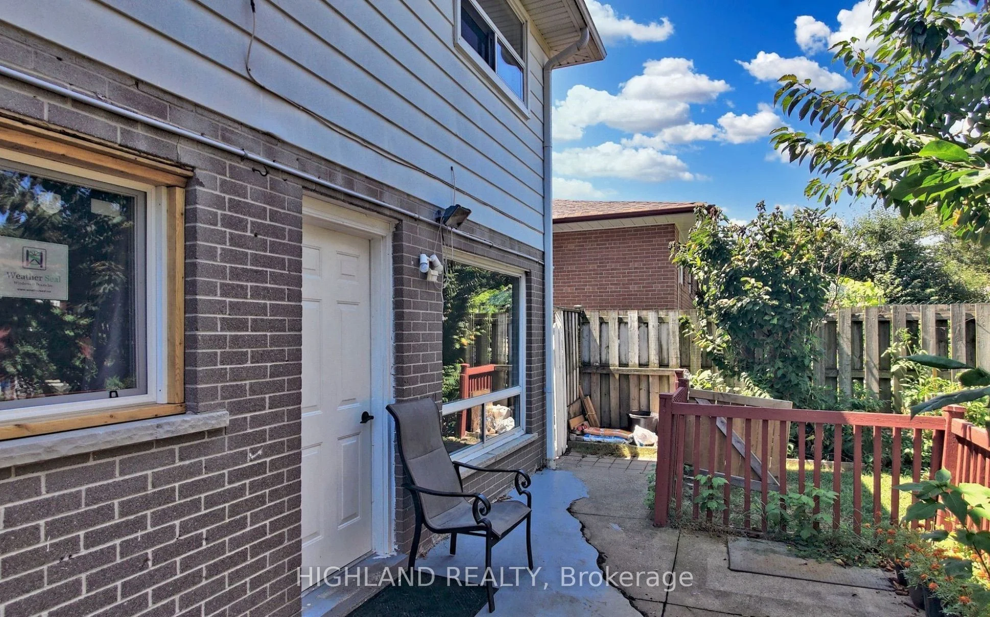 1139 Shadeland Drive Lower, Mississauga, On L5c 1p2