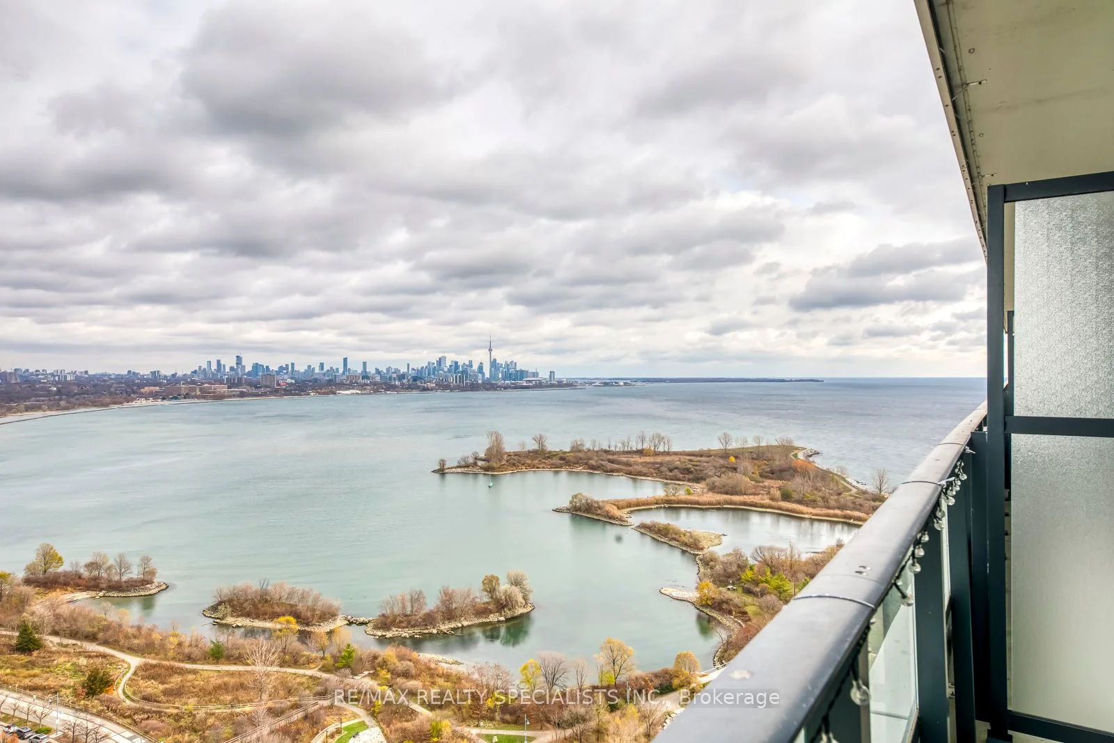 20 Shore Breeze Drive 2304, Toronto W06, ON M8V 1A1