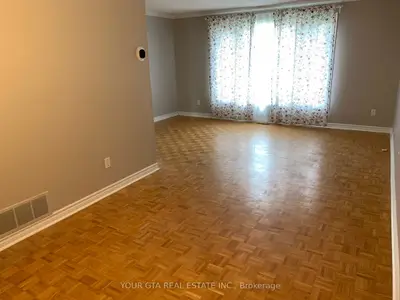 Semi-Detached in Mississauga