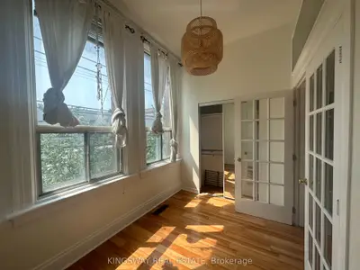 1504 Queen Street W 1, Toronto W01, On M6r 1a4