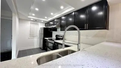 Condo Townhouse in Mississauga