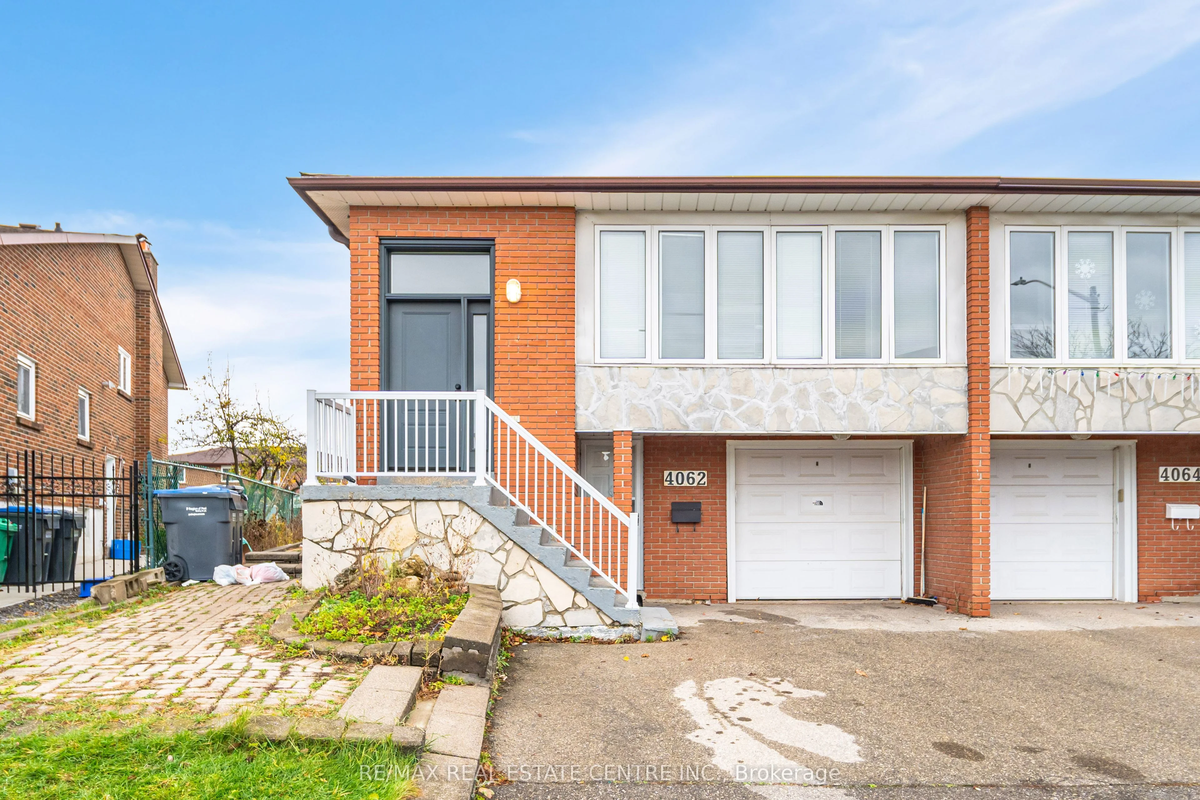 4062 Dunmow Crescent, Mississauga, On L4z 1c9