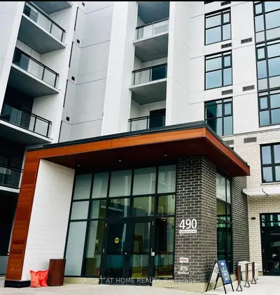 Common Element Condo in Milton
