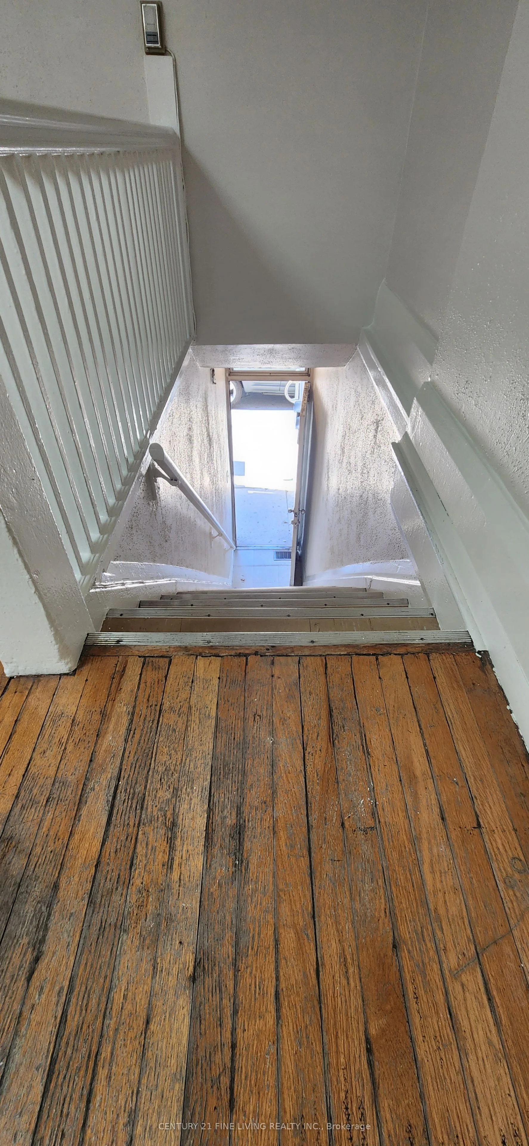 327 Jane Street 2, Toronto W02, ON M6S 3Z3