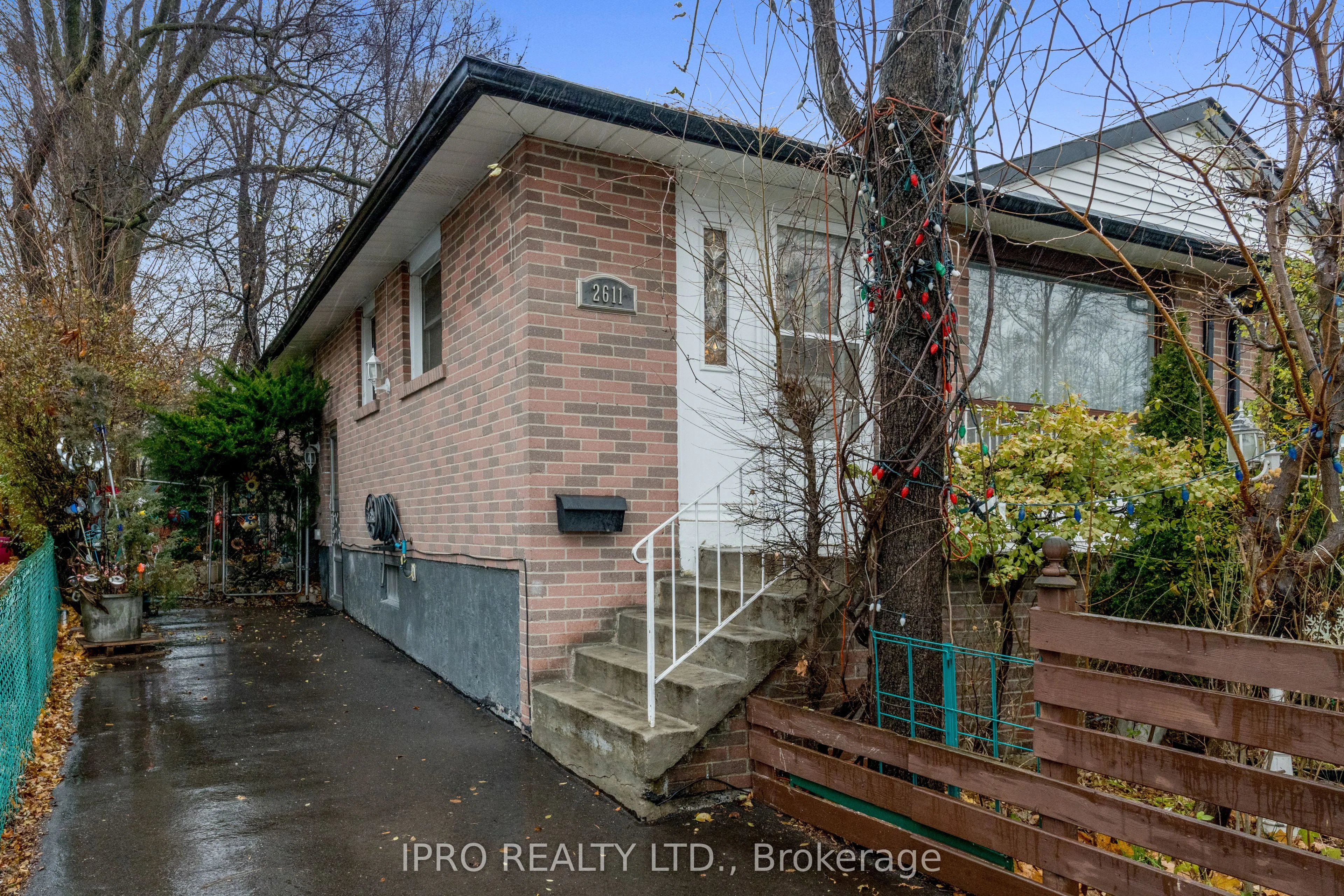 Semi-Detached in Mississauga
