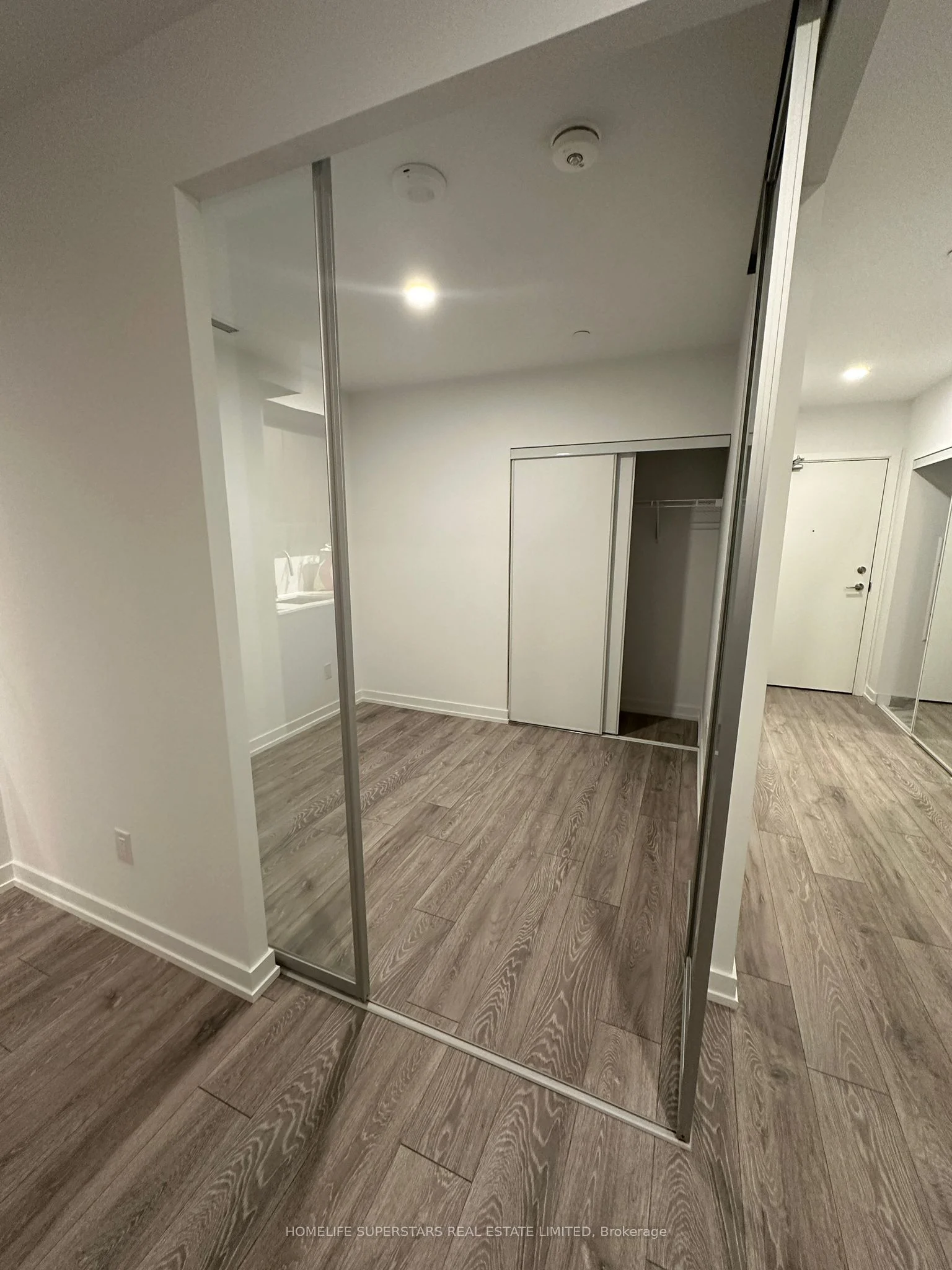1100 Sheppard Avenue W 1525, Toronto W05, ON M3K 0E4