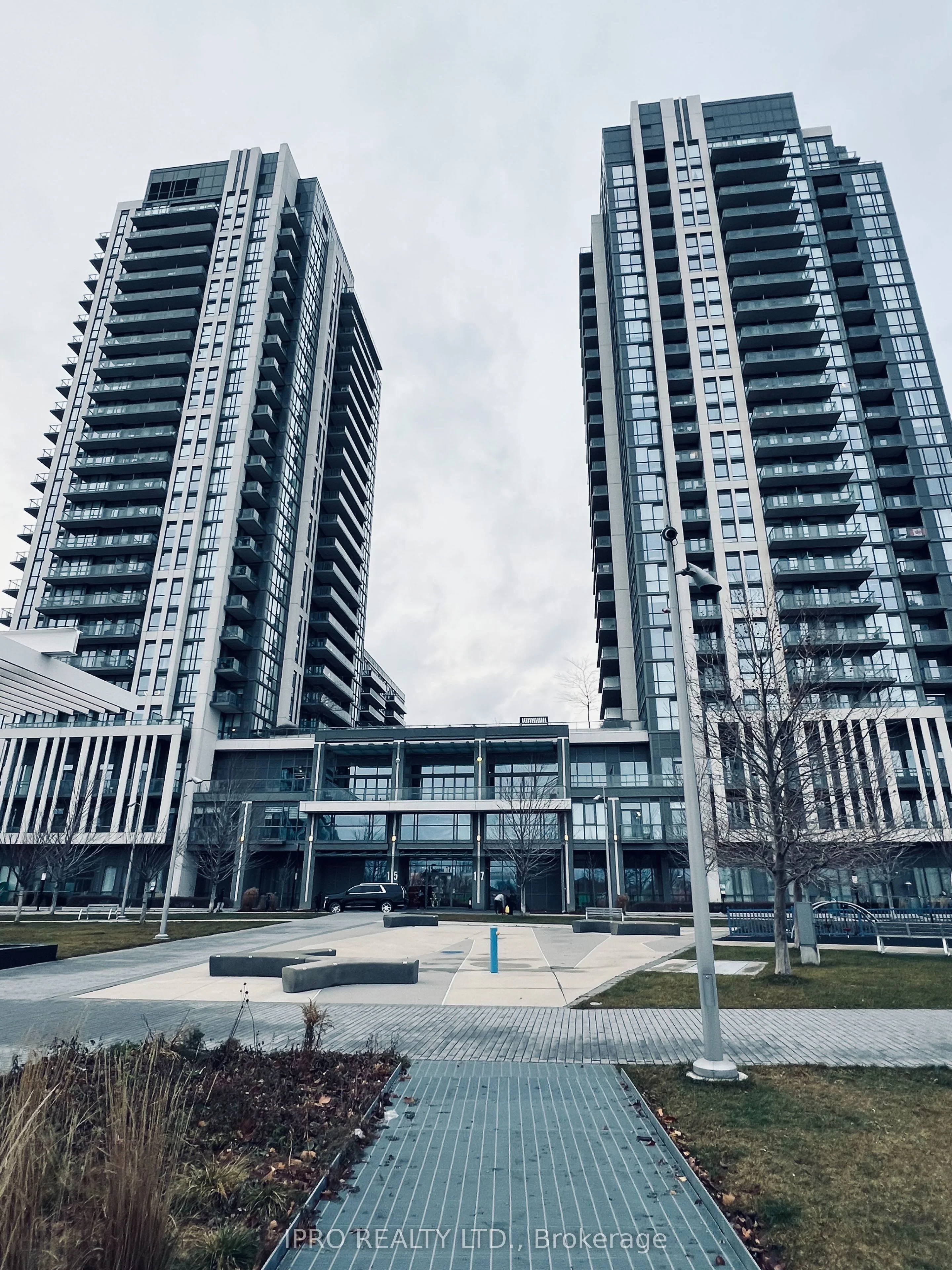 Condo Apartment in Toronto