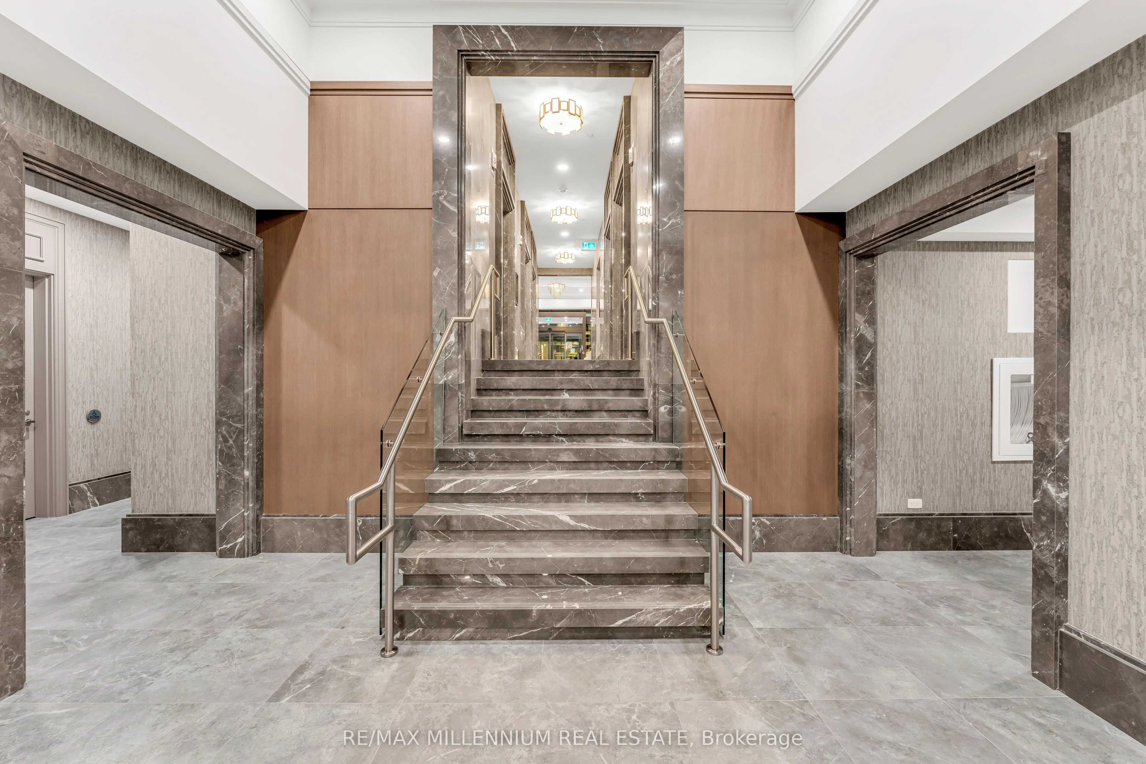 30 Elm Drive 1203, Mississauga, ON L5B 0N6