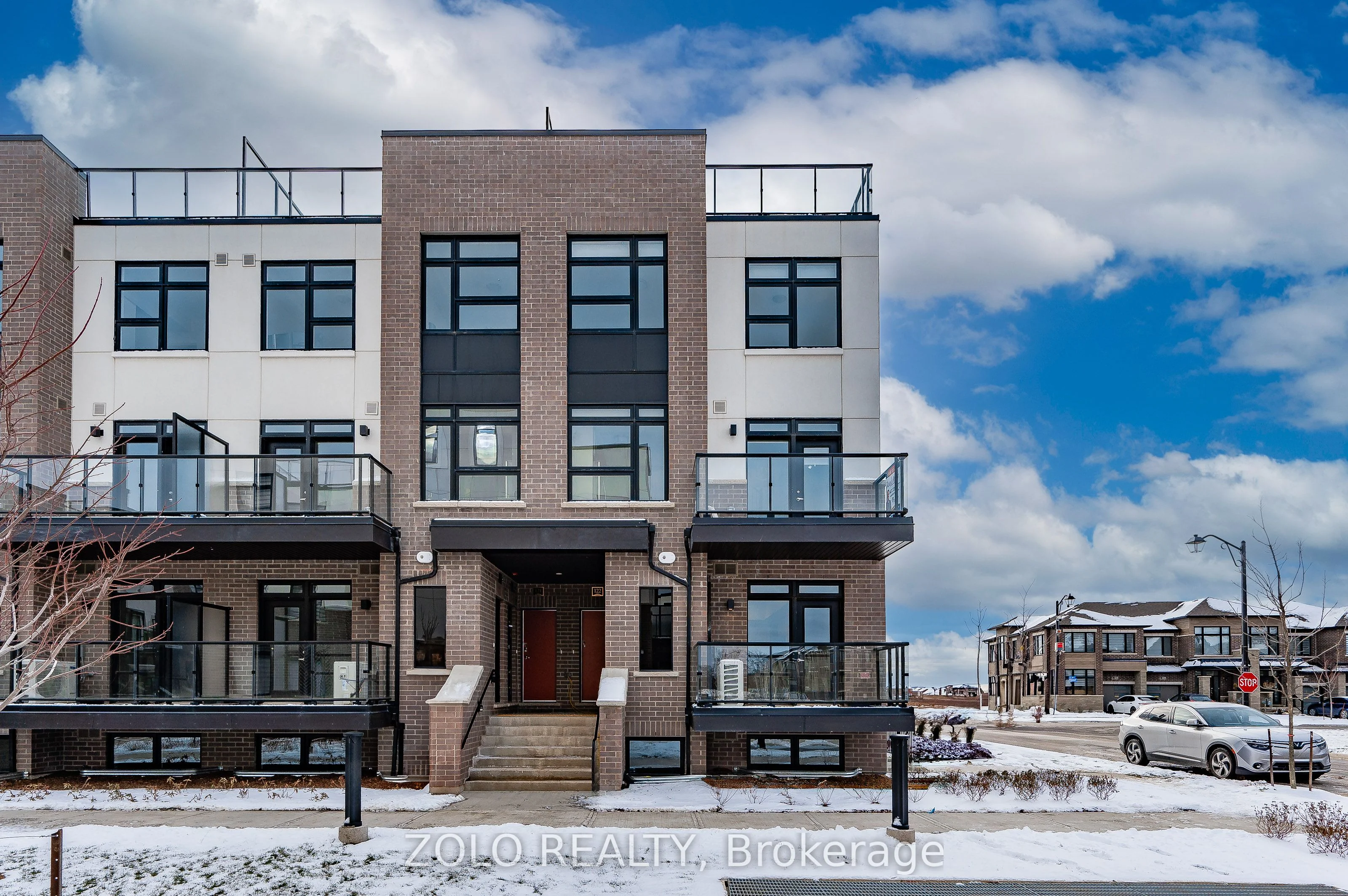 Condo Townhouse in Milton