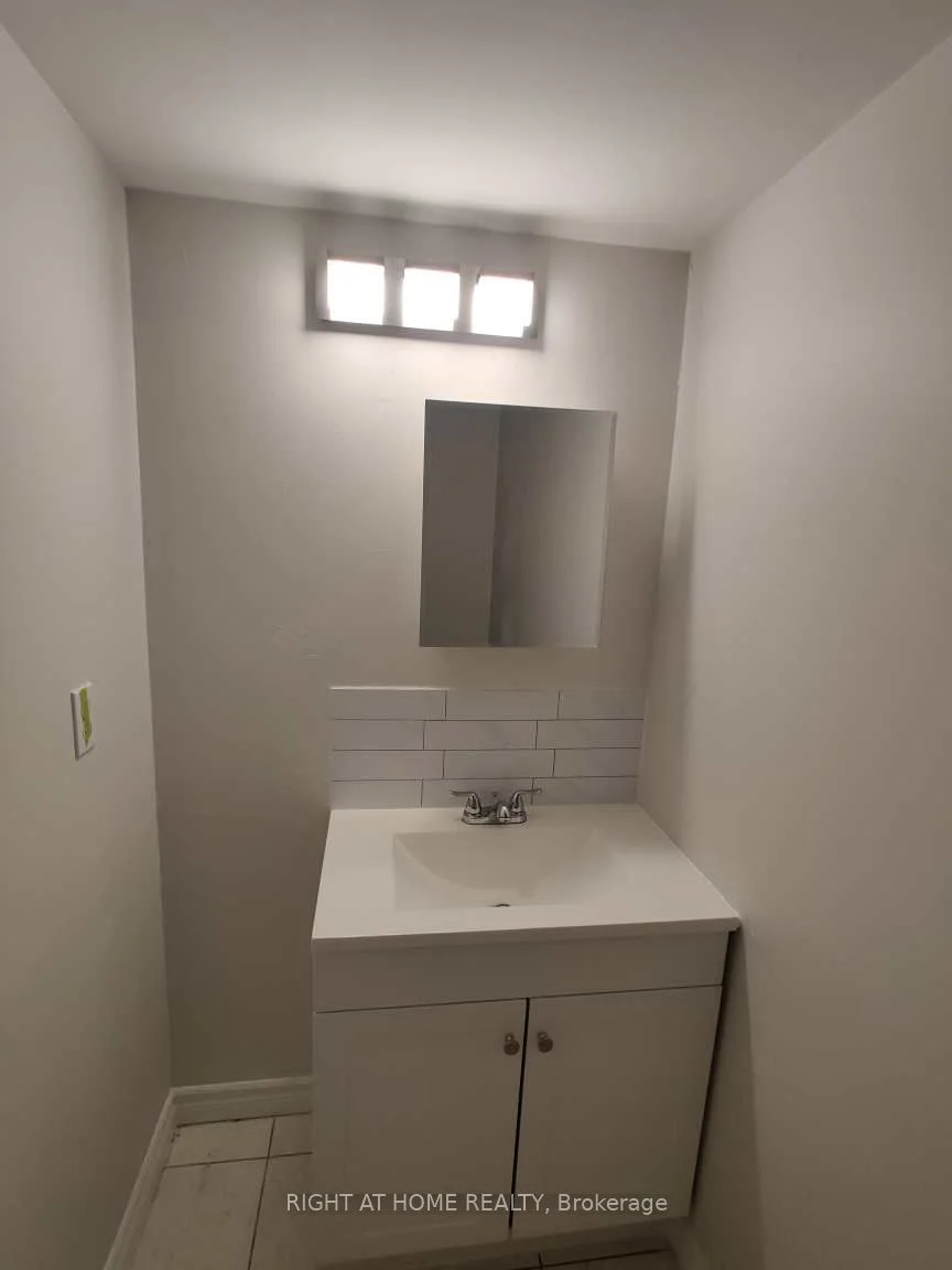 236 Albion Road 1608, Toronto W10, ON M9W 6A6