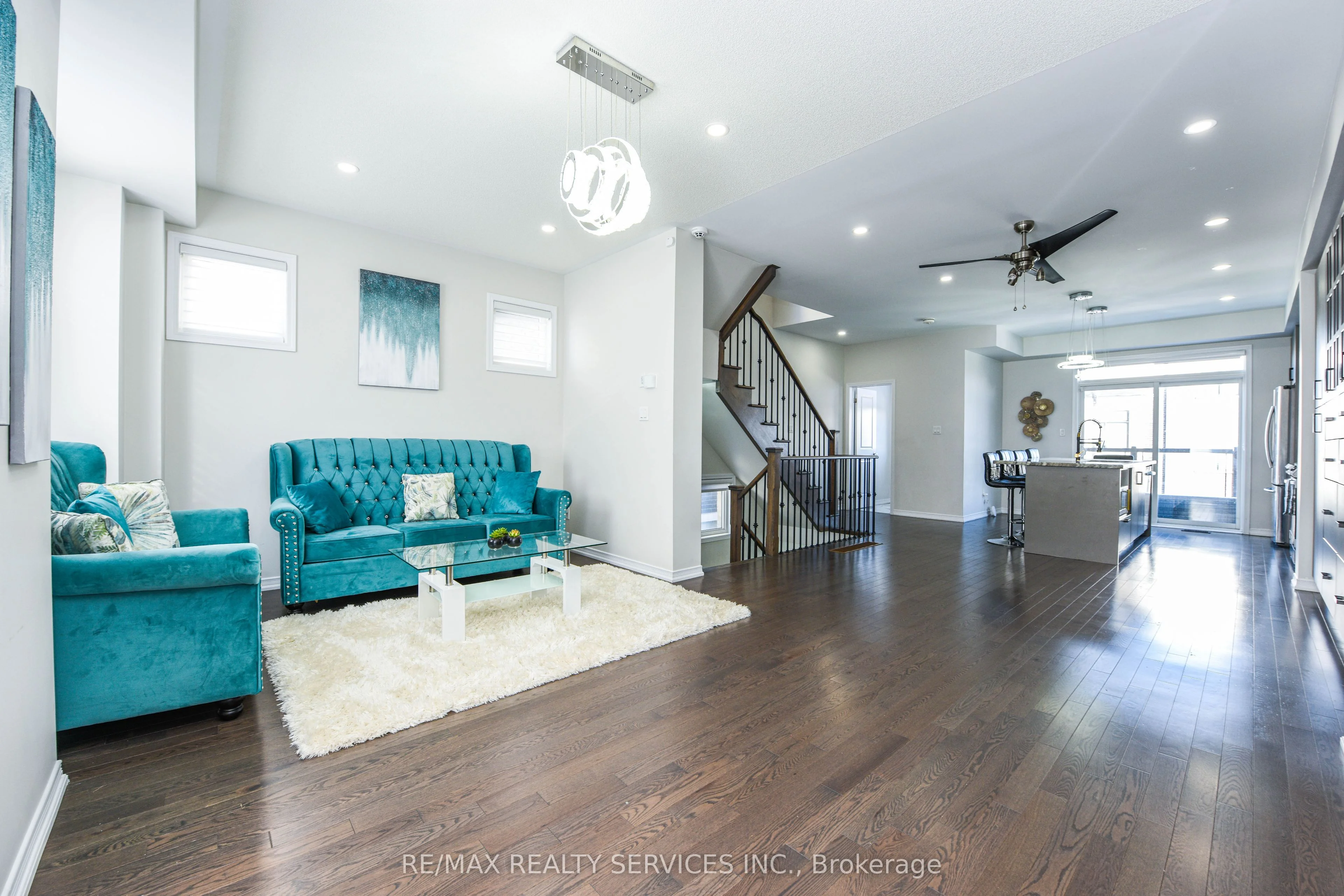 1832 Mitoff Place, Mississauga, On L4w 3x2