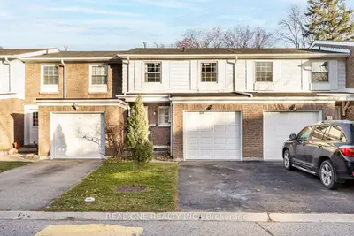 Condo Townhouse in Mississauga