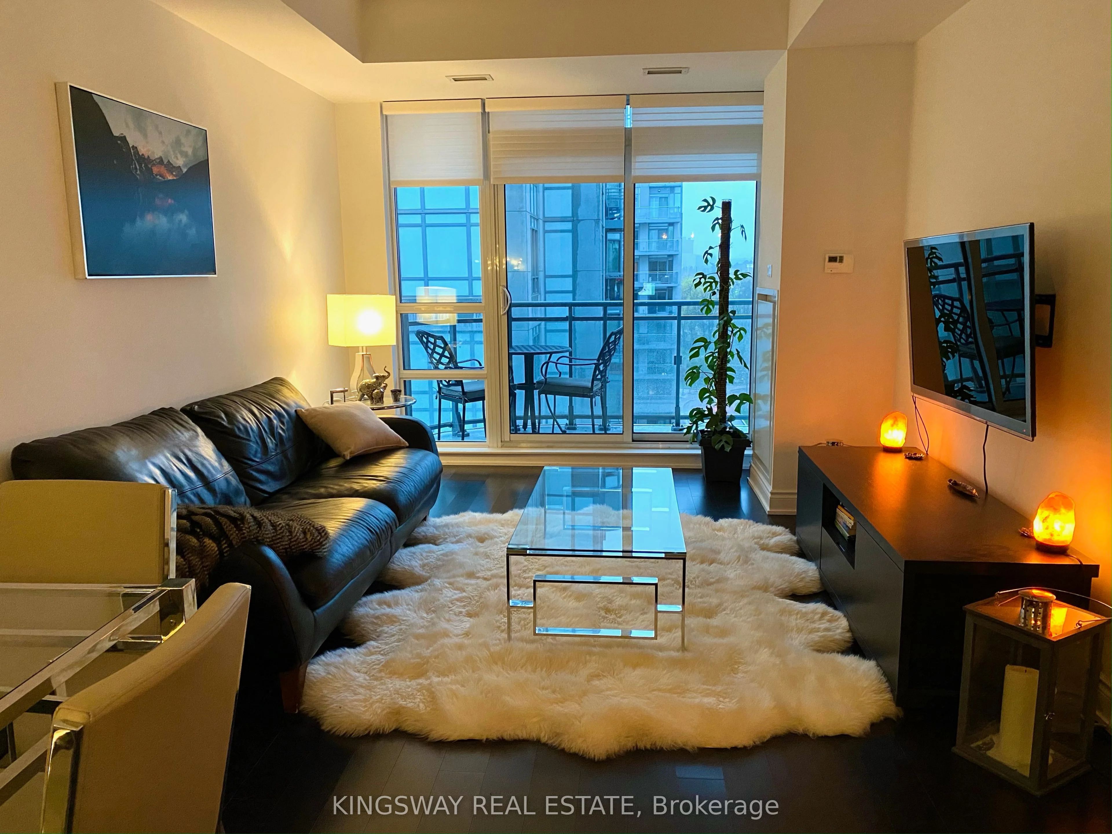 Condo Apartment in Oakville
