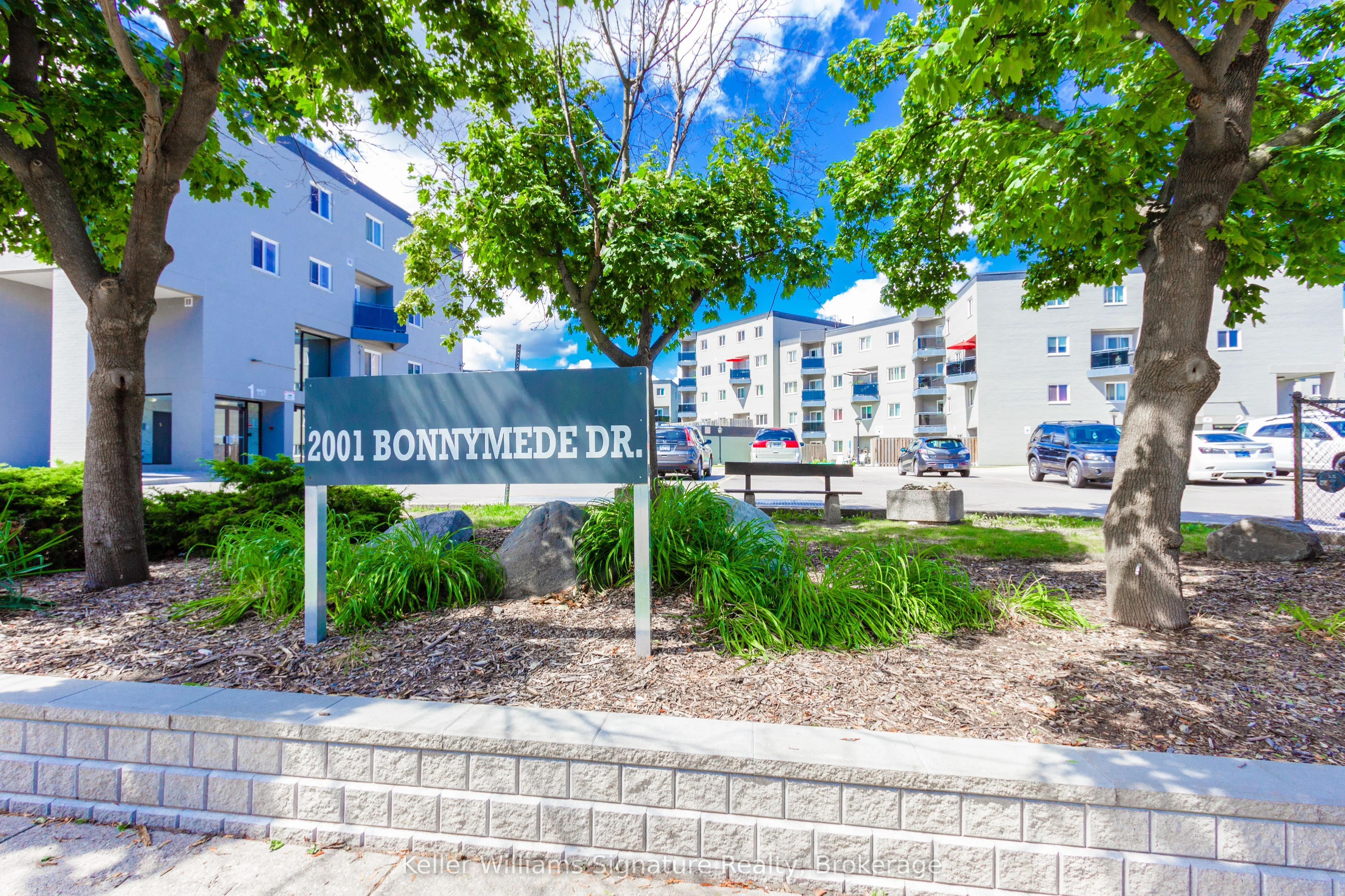 2001 Bonnymede Drive 204, Mississauga, On L5j 4h8