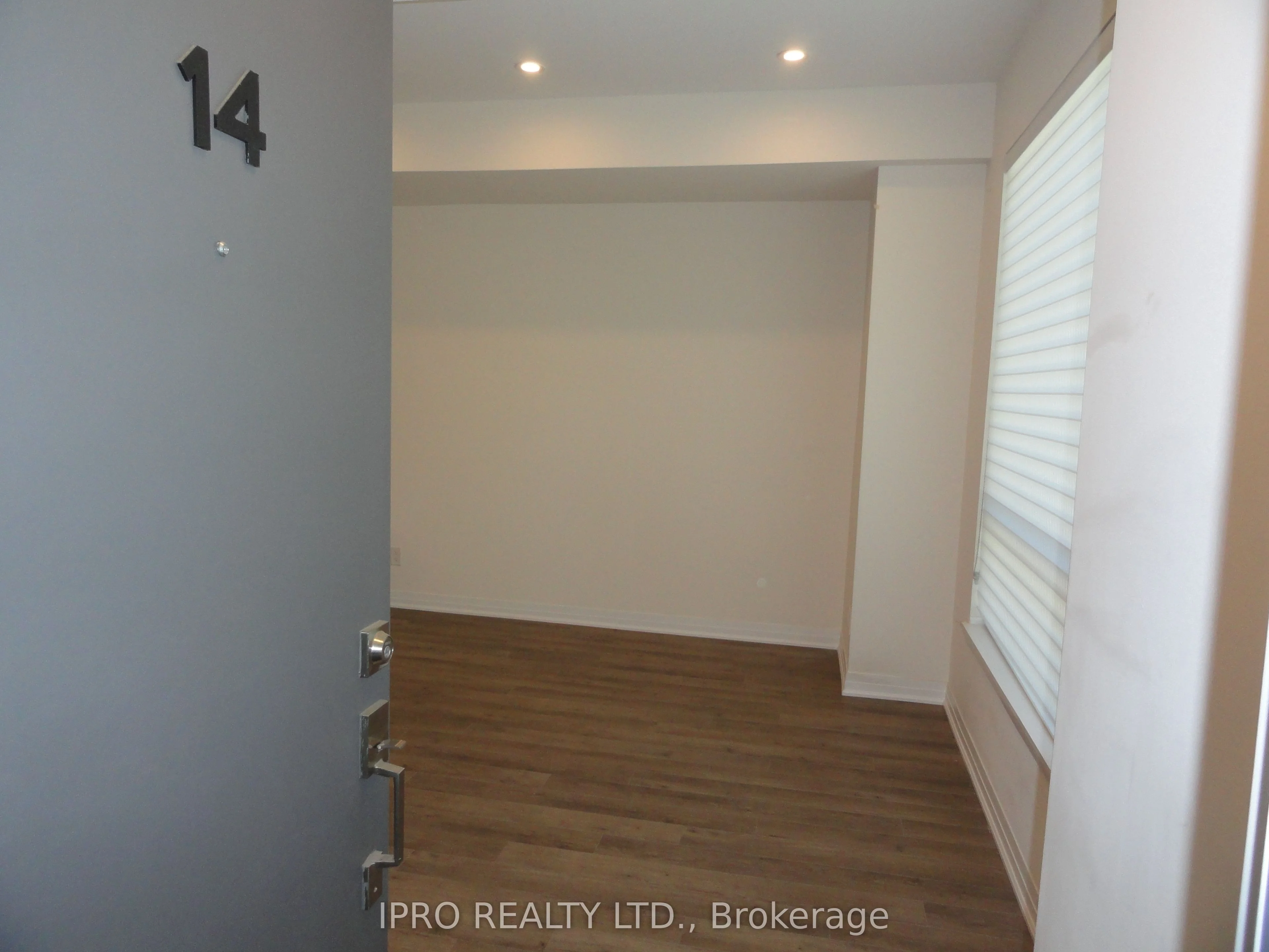 670 Atwater Avenue #14, Mississauga, ON L5G 0B6