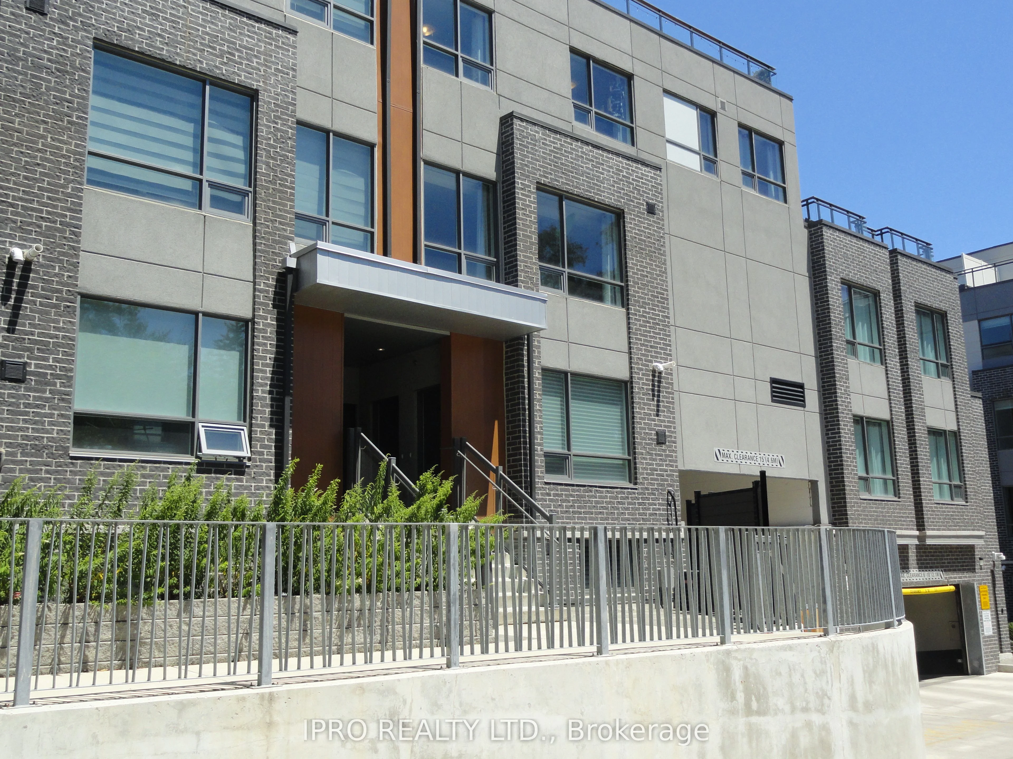 Condo Townhouse in Mississauga