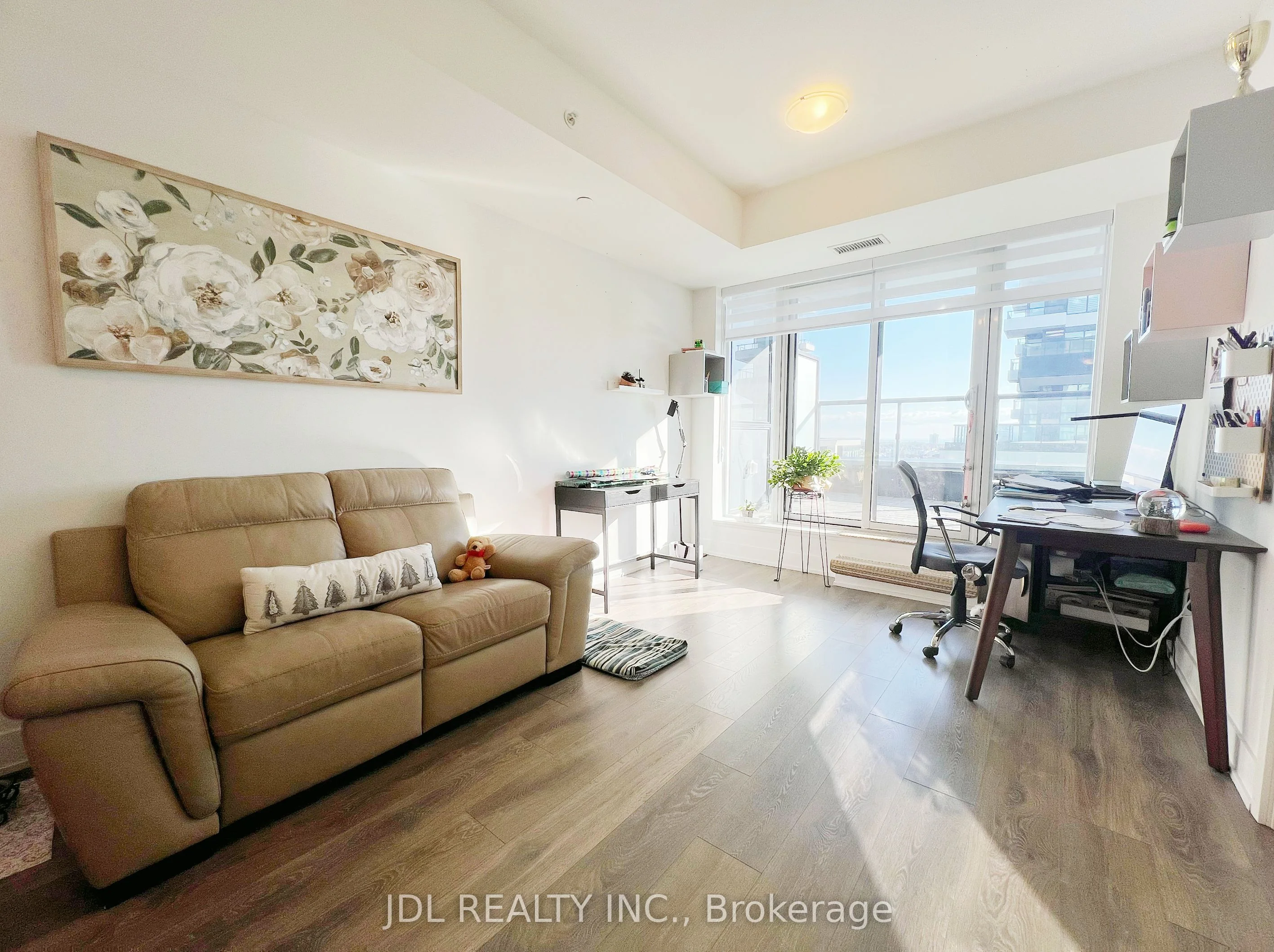 Condo Apartment in Oakville