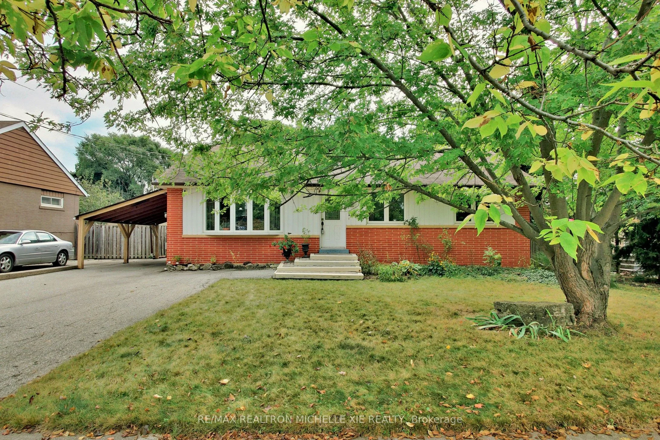 132 Russell Drive Main Fl, Oakville, On L6h 1l3