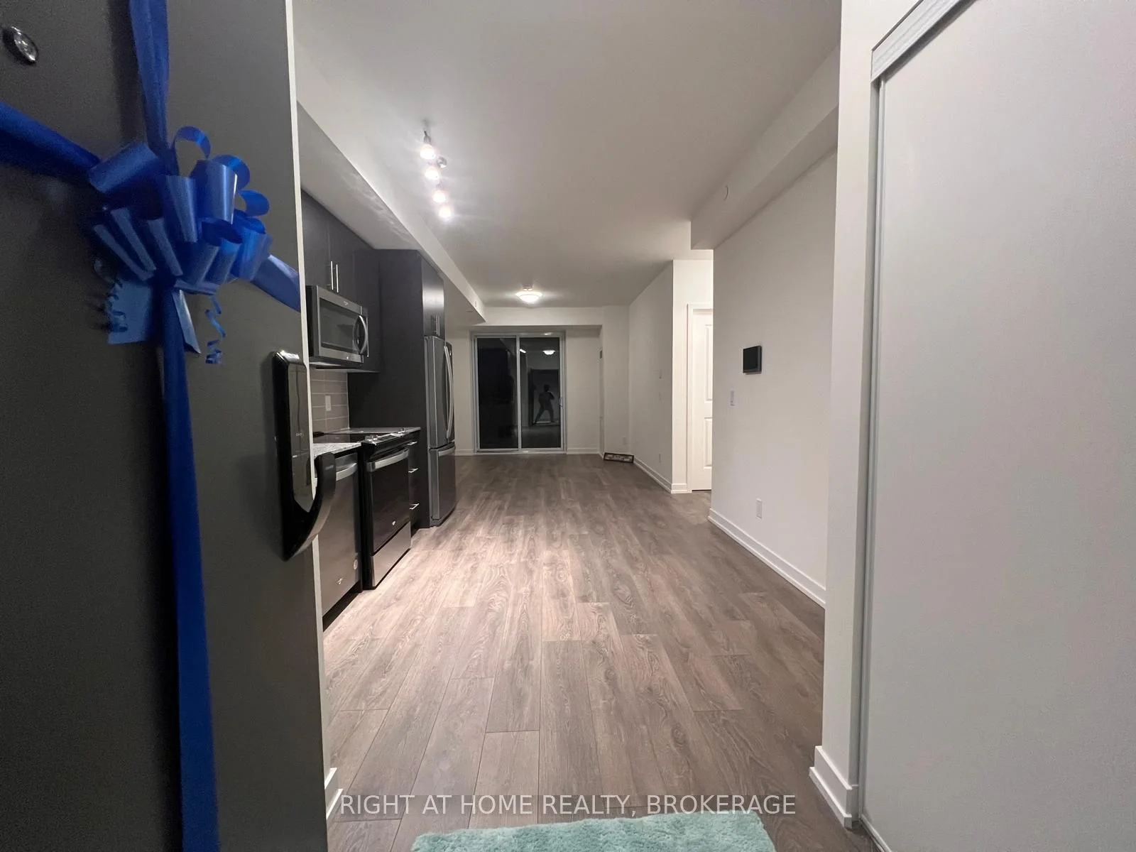 345 Wheat Boom Drive W 514, Oakville, On L6h 7x4