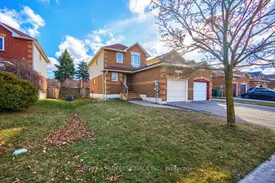 Detached in Brampton