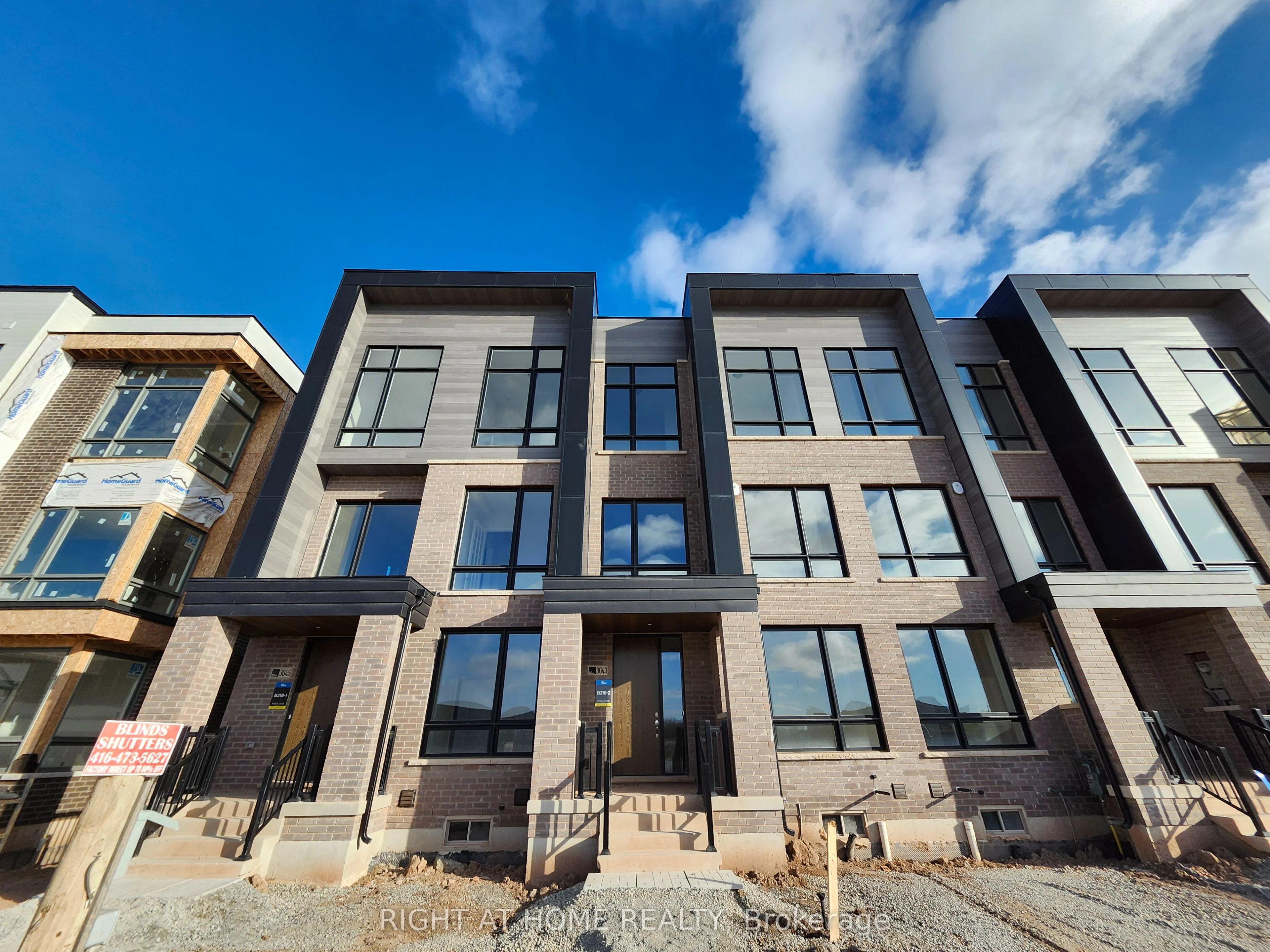 3043 Meadowridge Drive, Oakville, On L6h 7z5